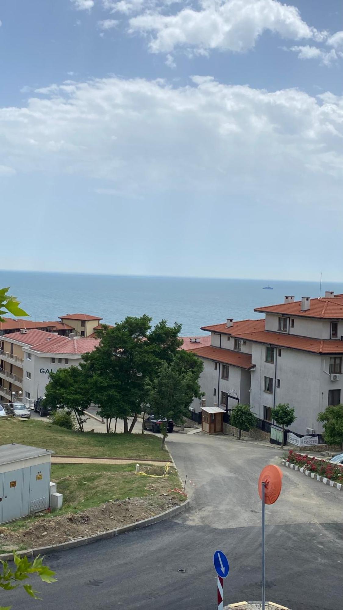 Hotel Sea Vista Sveti Vlas Exterior photo