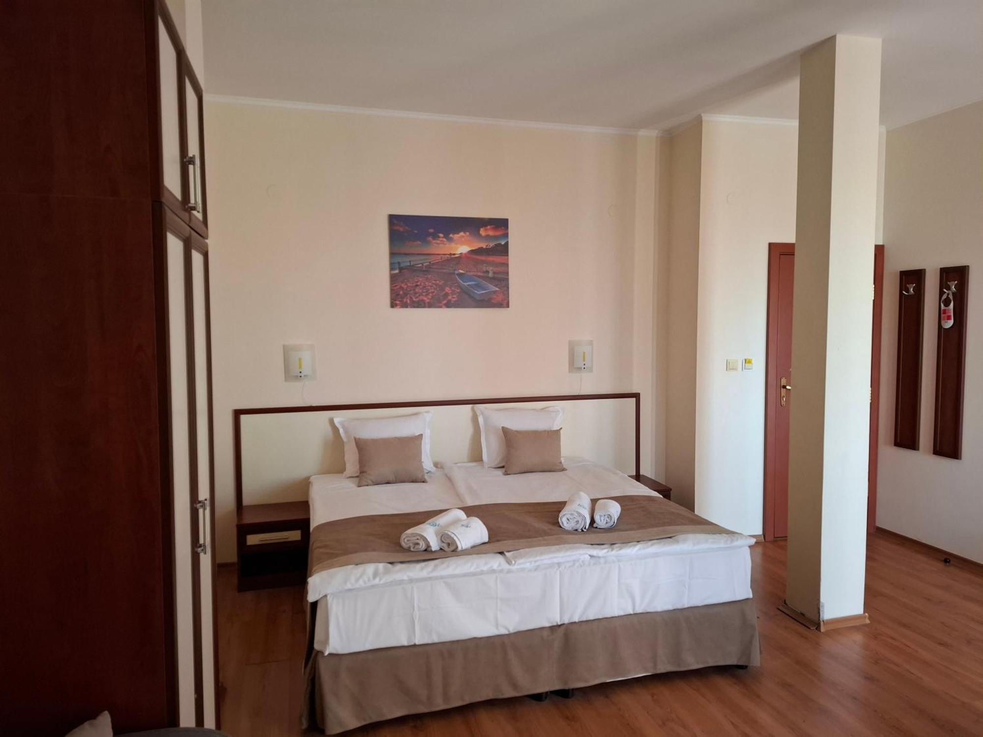 Hotel Sea Vista Sveti Vlas Exterior photo
