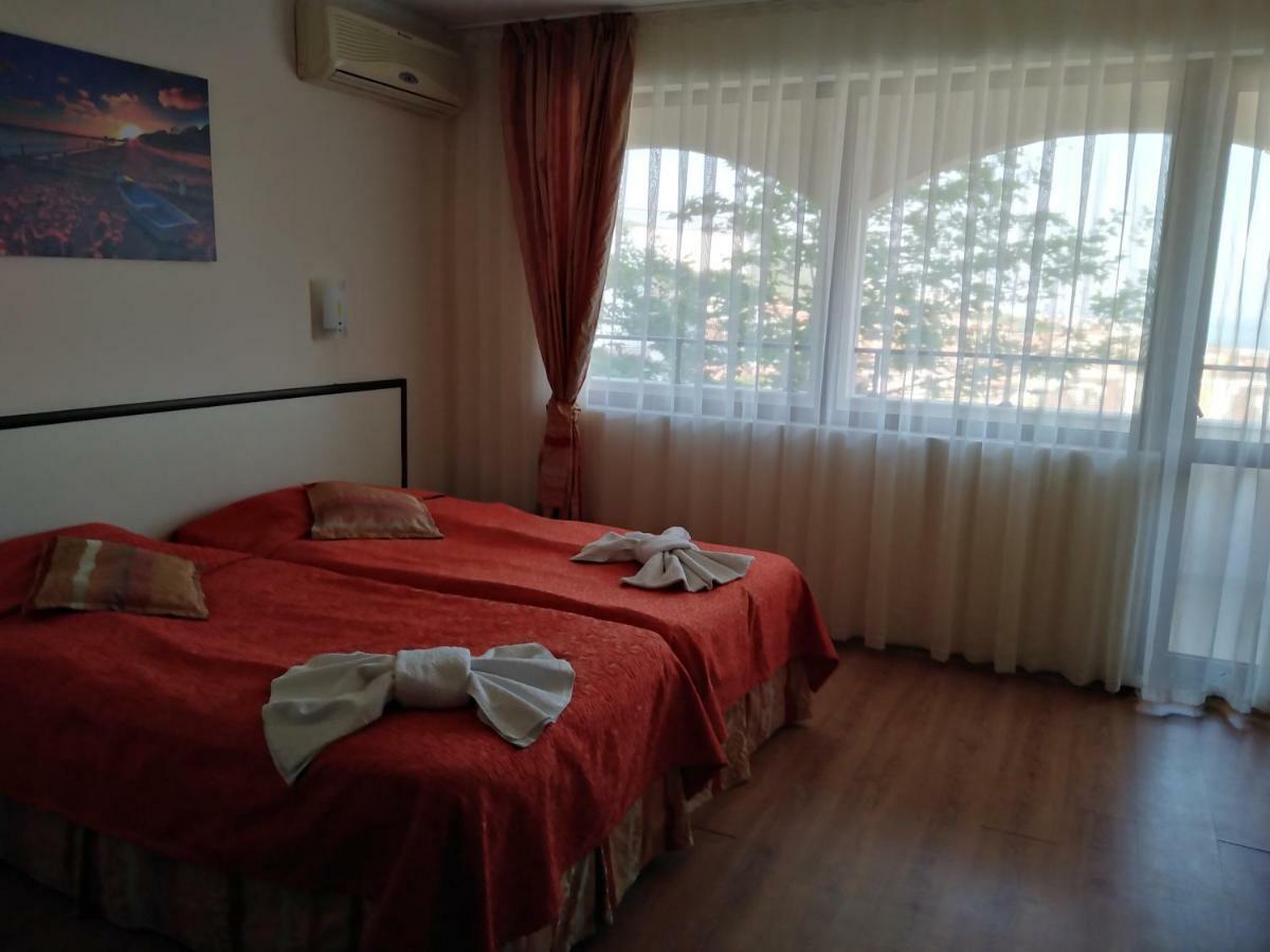 Hotel Sea Vista Sveti Vlas Exterior photo